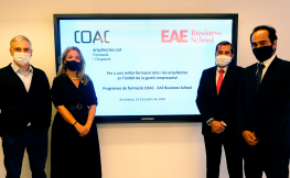 Els representants del COAC i d'EAE Business School signen el conveni